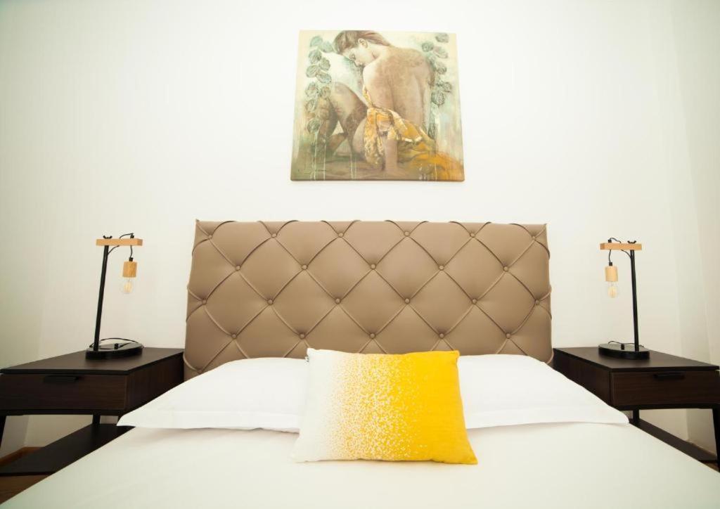 Guesthouse Smart Boekarest Buitenkant foto
