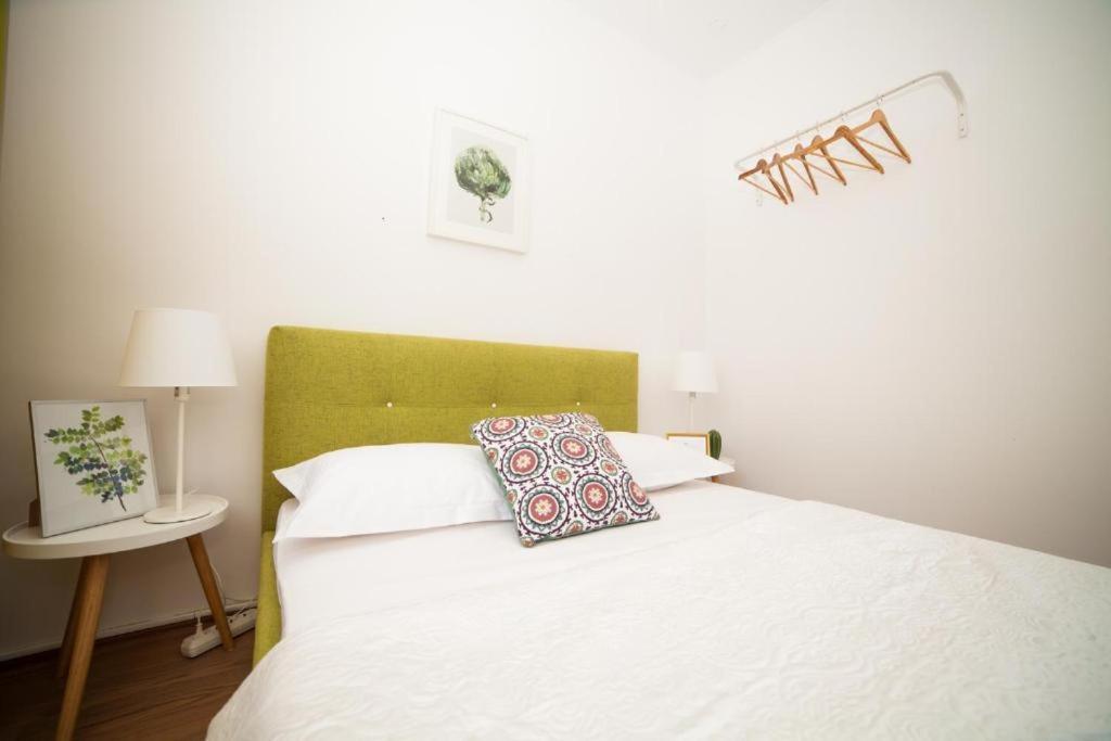 Guesthouse Smart Boekarest Buitenkant foto