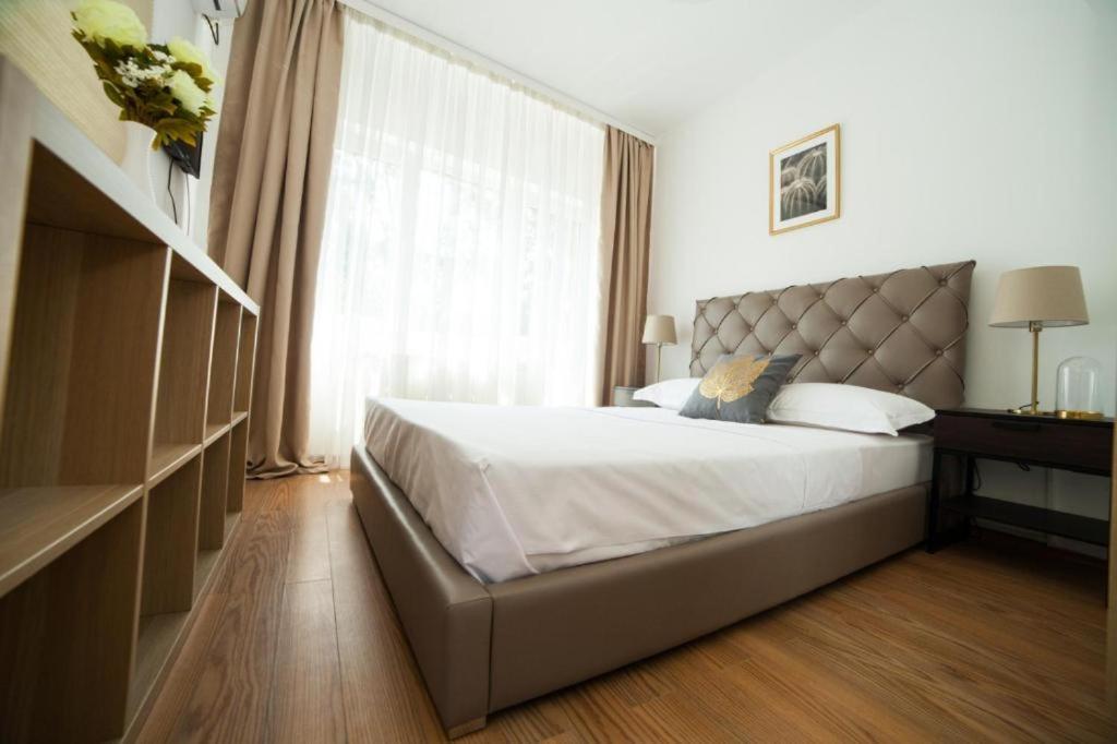 Guesthouse Smart Boekarest Buitenkant foto